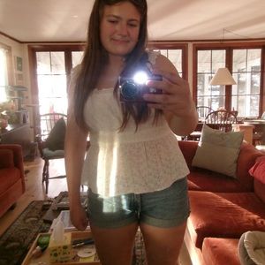 Meet your Posher, Cecelia